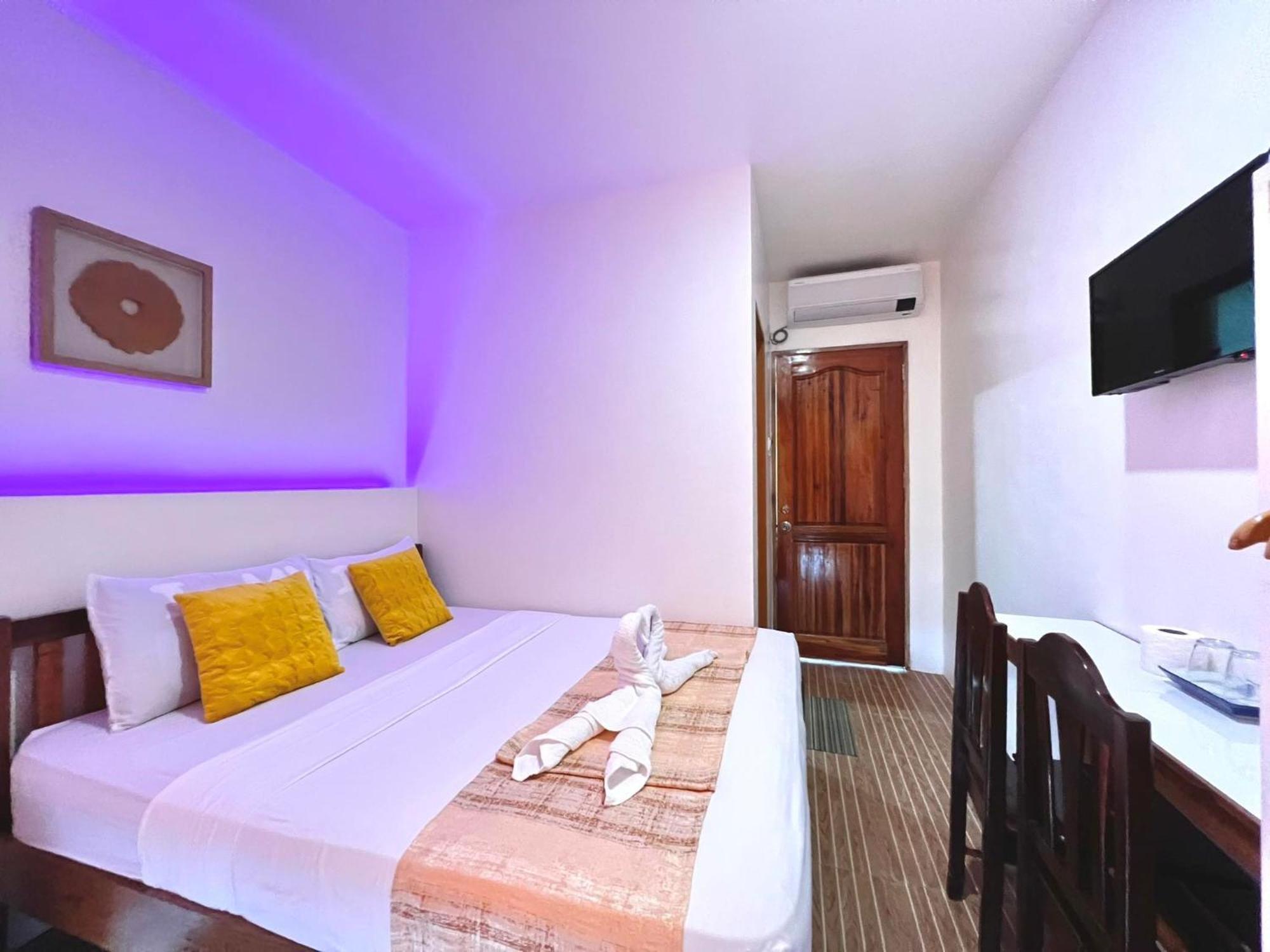 Foxtail Siargao Island Guesthouse Хенераль-Луна Екстер'єр фото